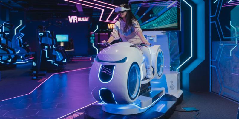 Cùng Stompz trải nghiệm thực tế ảo bằng chân