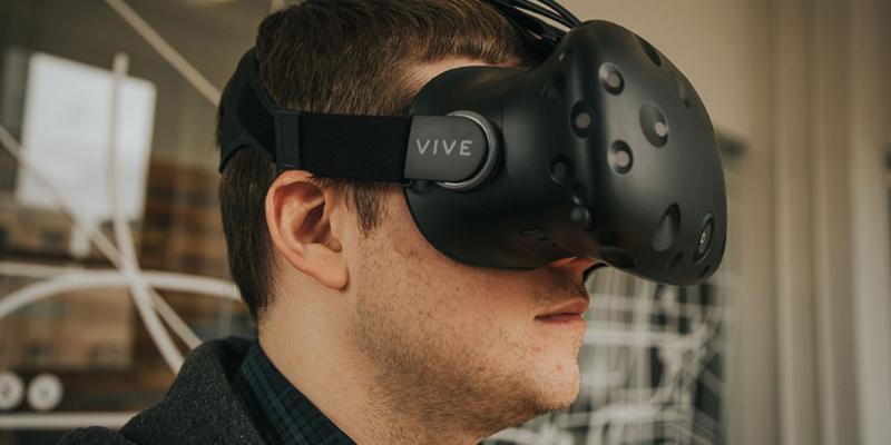 Kính thực tế ảo HTC Vive